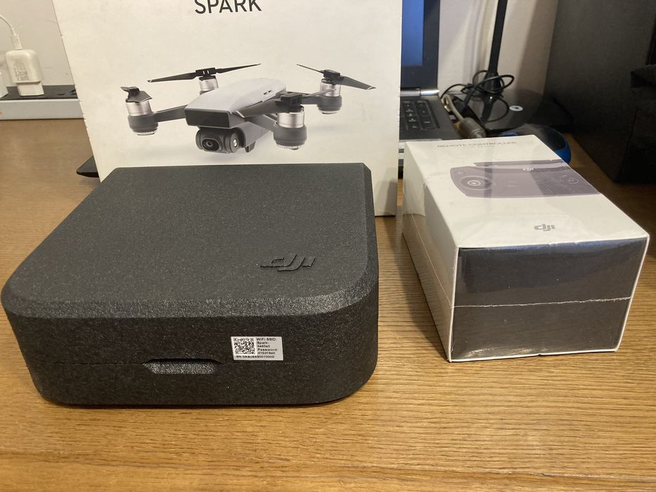 Продам дрон DJI Spark
