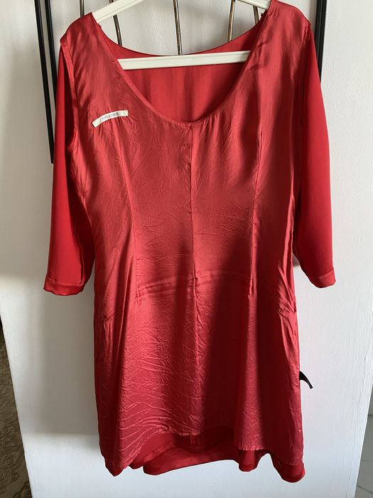 Красивое, очень качественное  платье