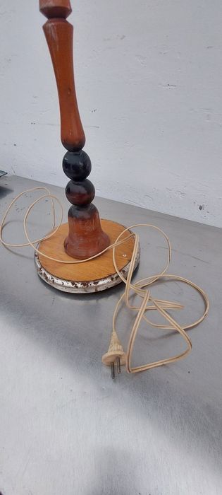 Продам напольную лампу (Бра)