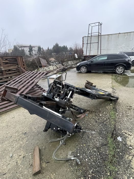 Atasament brat bobcat