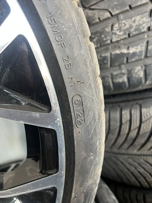Mercedes гуми с  джанти  22''