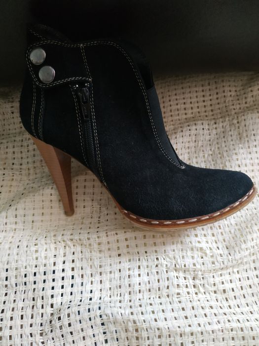 Ботильоны замшевые