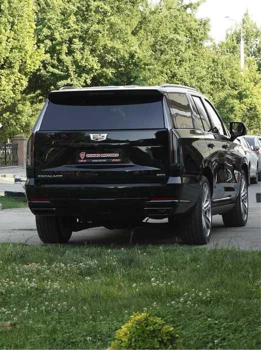 Cadillac escalade