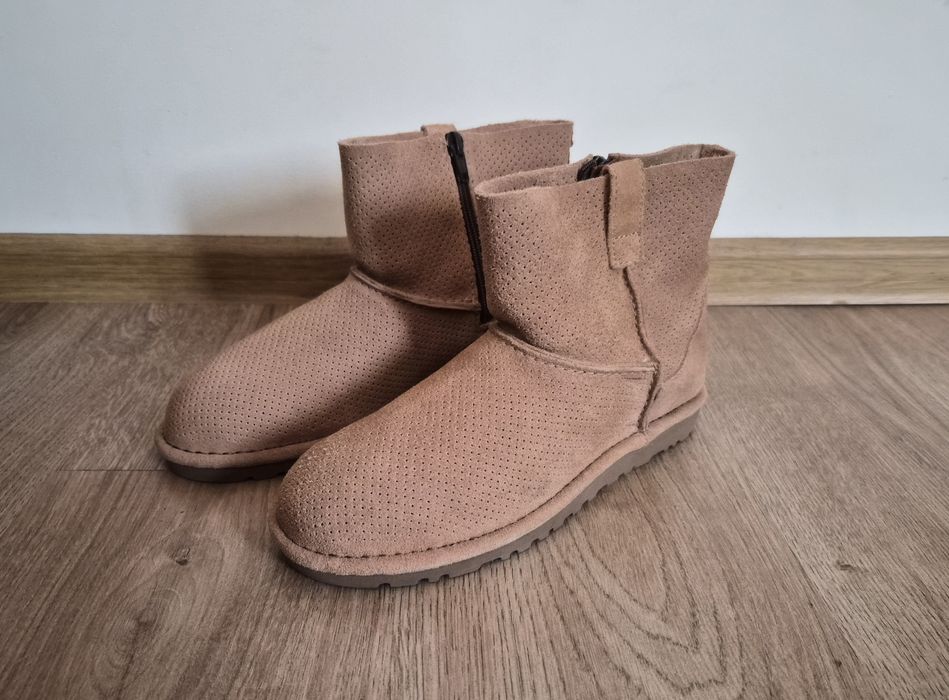 Оригинашни дамски боти UGG