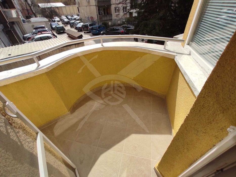 Продава се Двустаен апартамент в Пловдив, Кючук Париж - 70 кв.м за 2858 €/кв.м - Снимка #3