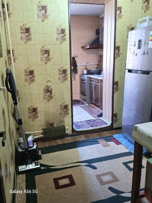 Срочно Уч тепа тумани 15кварталда 3 хоналик квартира сотилади