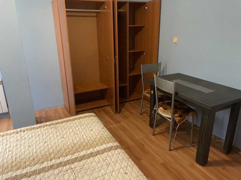 Двустаен ап. под наем в кв. Левски В