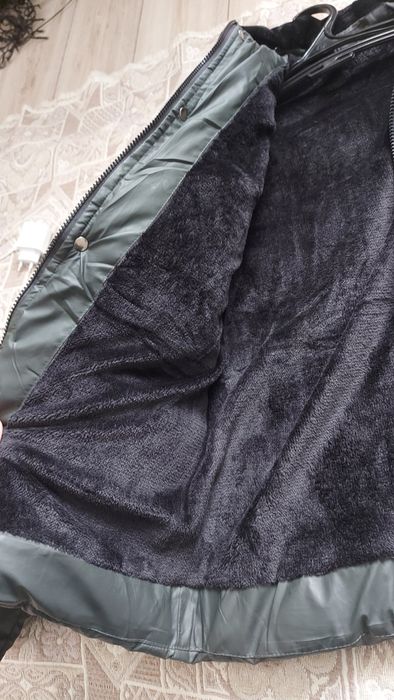 Продам новую куртку