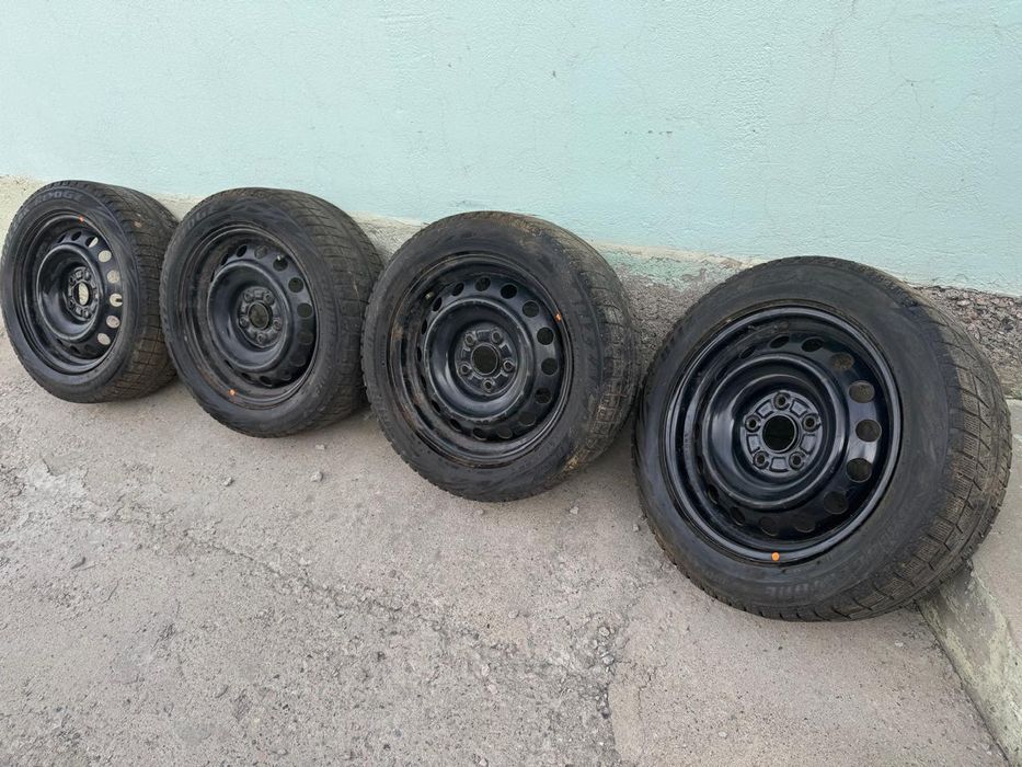 Продам шины зимние с дисками