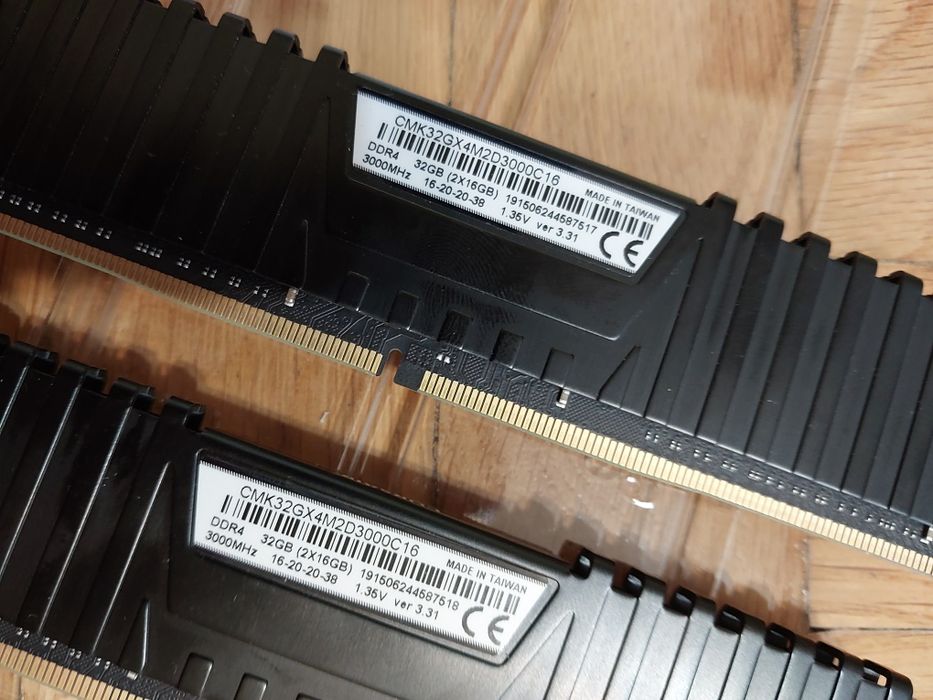 32GB 3000Mhz CL16 -  DDR4 RAM памет