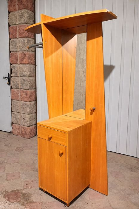 Продам прихожую с зеркалом