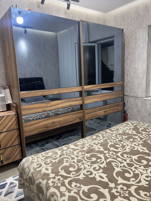 Спальный гарнитур