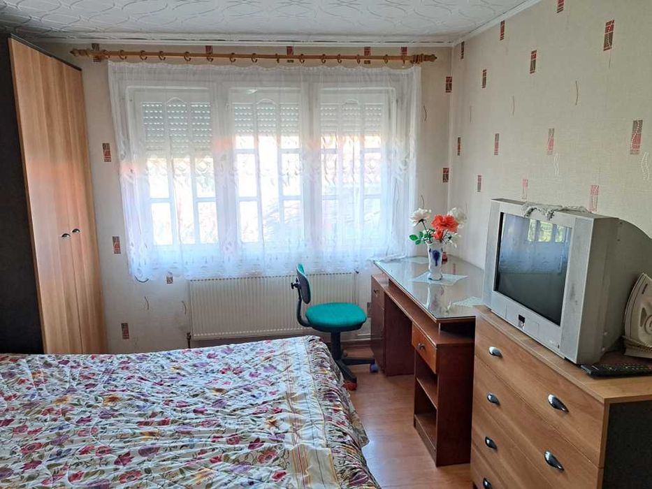 Inchiriez casa Reghin, Central