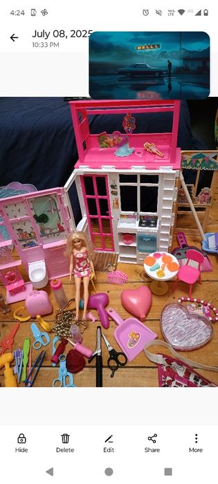 Vând jucării fetita Barbie