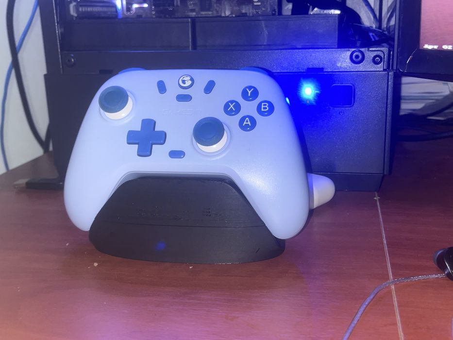 Продам геймпад GameSir Nova Lite