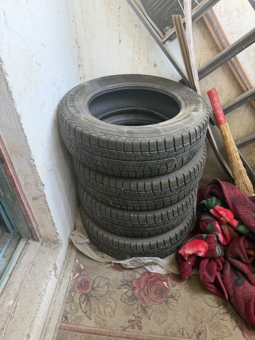 Продам зимние шины