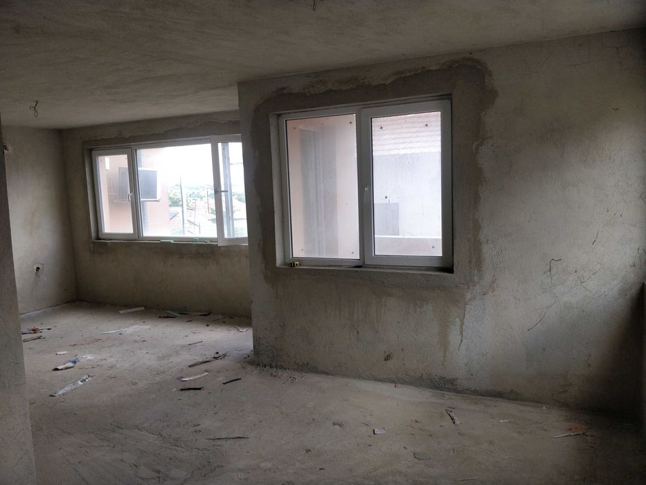 Продавам 2-СТАЕН - град Добрич, Пинета, паметник Пейо Буюклията