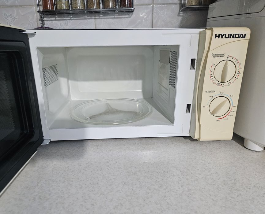 Микроволновка Hyundai бу