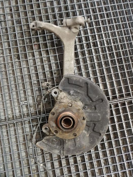 fuzeta dreapta fata  2.0 tdi bpw audi a4 b7
