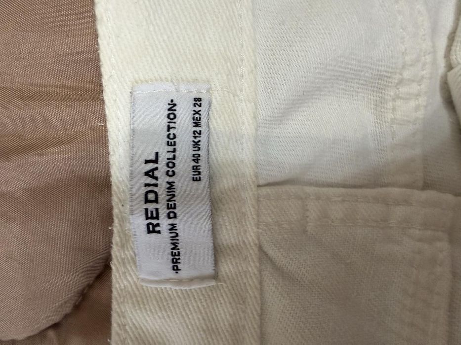 Дънки, размер 40 употребявани 
Цена 15€