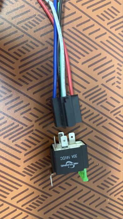 Releu auto 5pini 30A, soclu si cabluri