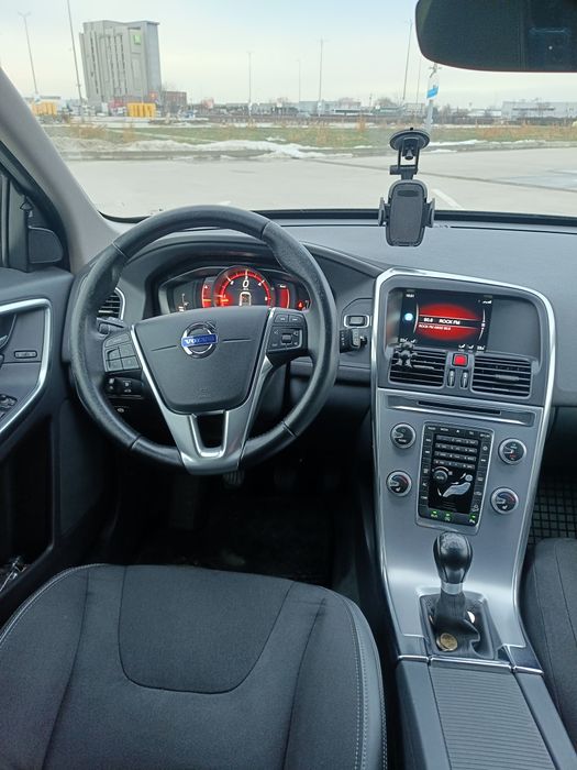 VOLVO XC60  2,4 2016 euro 6