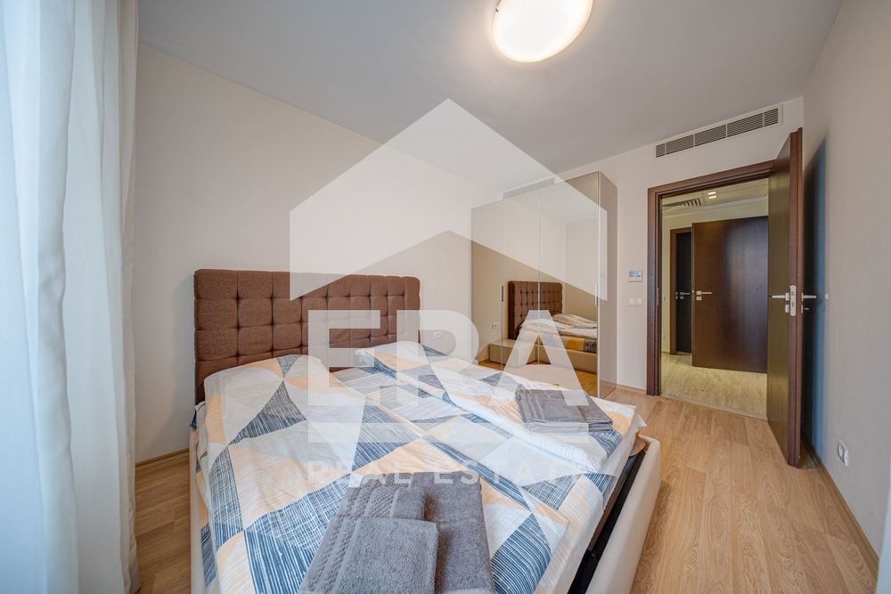 Дава се под наем Четиристаен апартамент в София, Лозенец - 158 кв.м за 2500 € - Снимка #8
