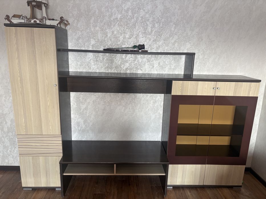 Продам стенку для зала