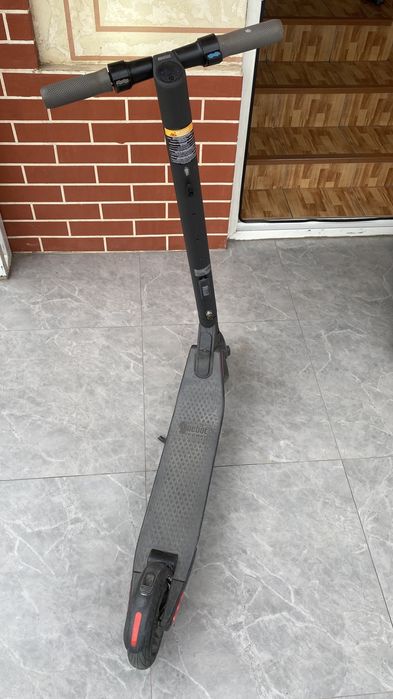 Электросамокат ninebot