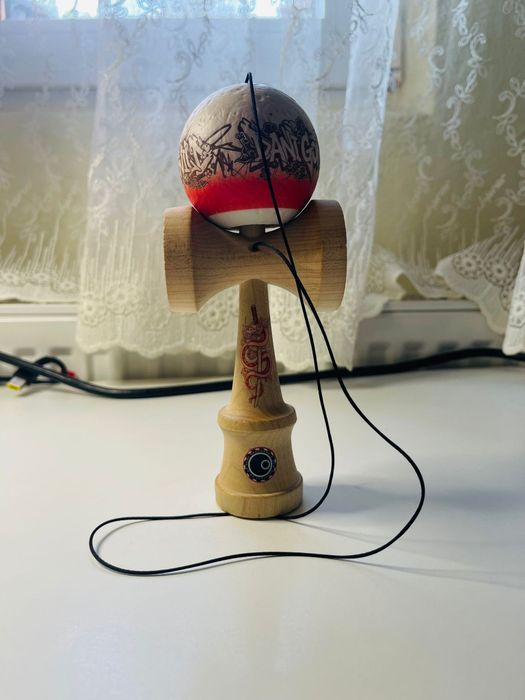 Vând kendama revo Dani mod