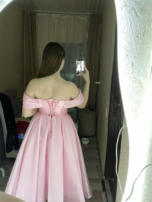 Продам платье новое