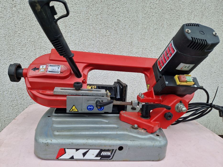 Femi 782 XL - fierastrau cu banda