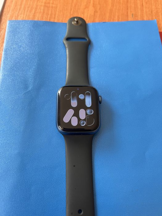 Продам apple watch 7 45mm