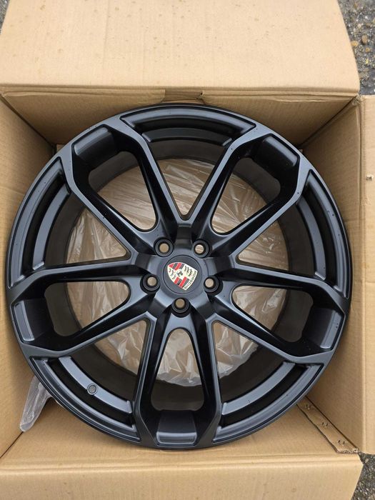 Jante noi Porsche Macan R20 in doua latimi