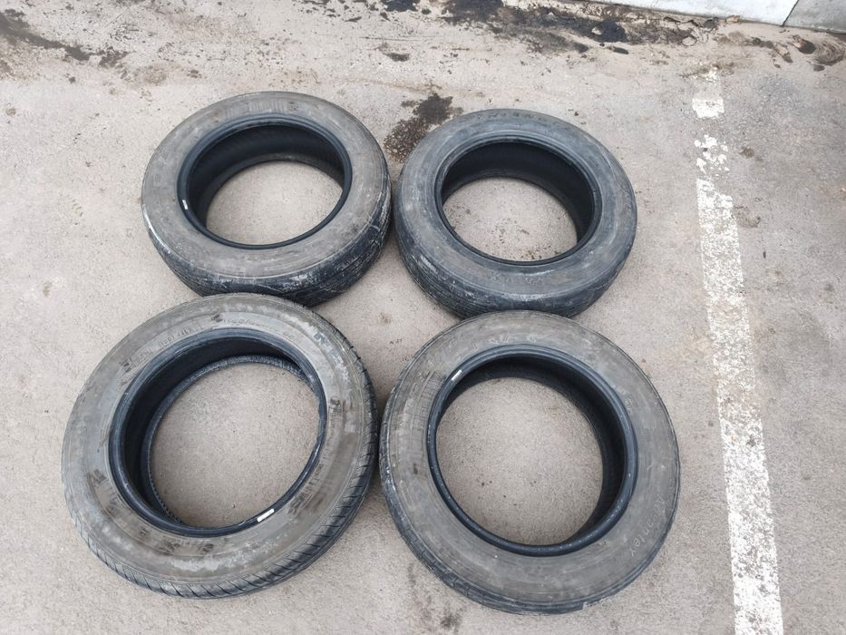 Продам летнюю резину на 15