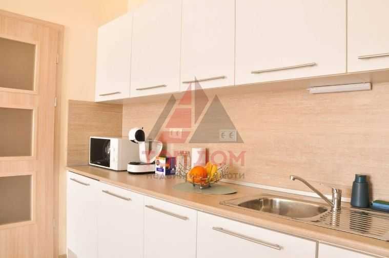 Дава се под наем Двустаен апартамент в Варна, Аспарухово - 65 кв.м за 612 € - Снимка #3