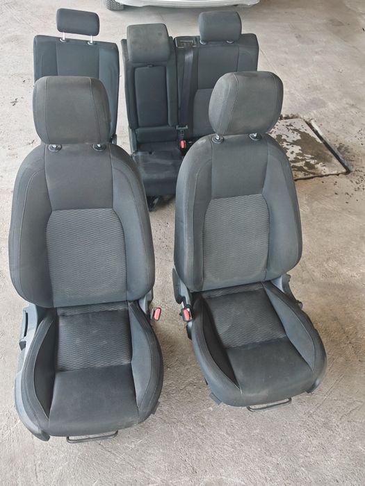 Салон за Land Rover discovery sport