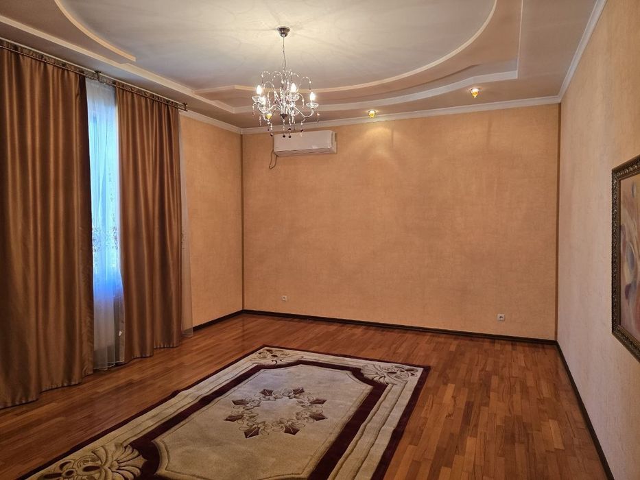 Продается дом, Центр Луначарский, 10-соток