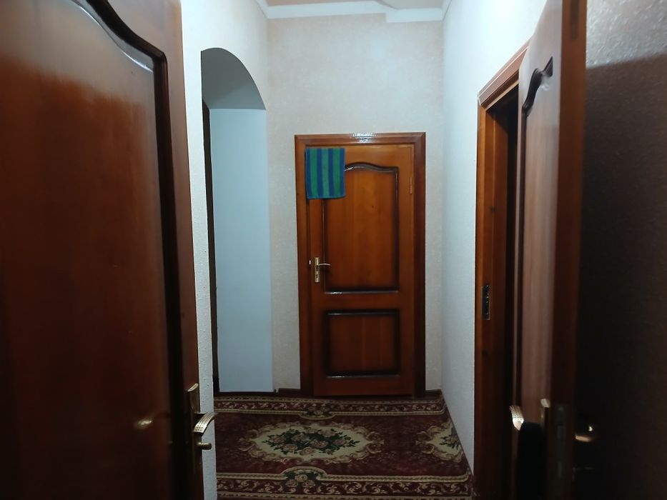 Бустон шахрида хамма кулайликларга эга уй сотилади