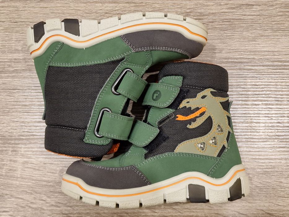 (28) Детски боти за момче светещи