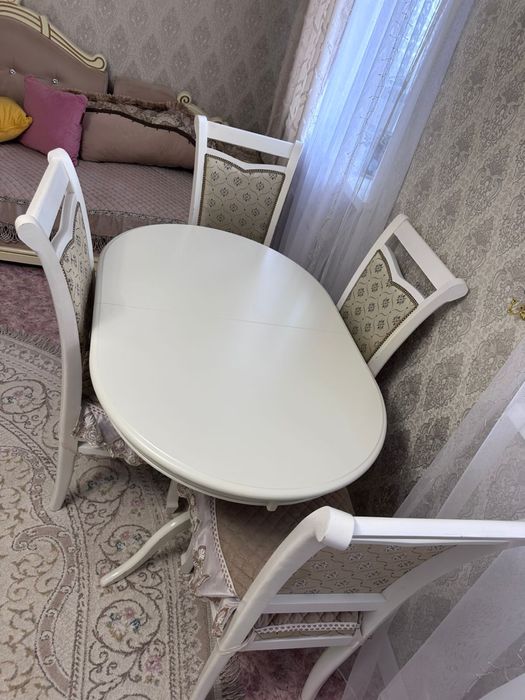 Продам стол и стулья