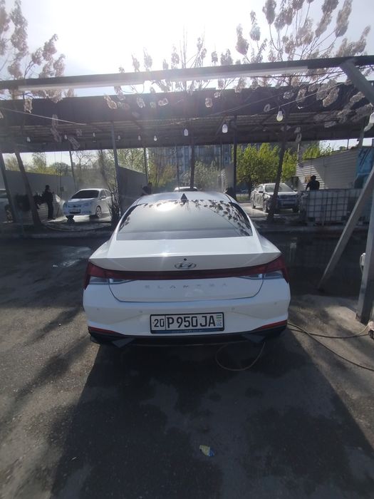 Hyundai Elantra 2021