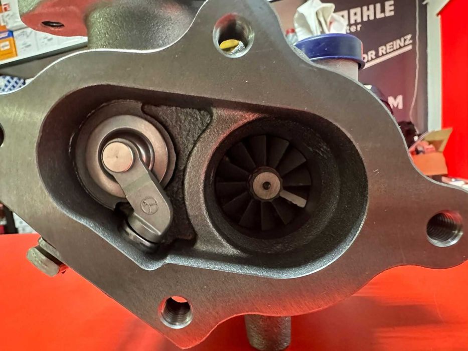 Турбокомпрессор SL MI 4M40 масло TF035