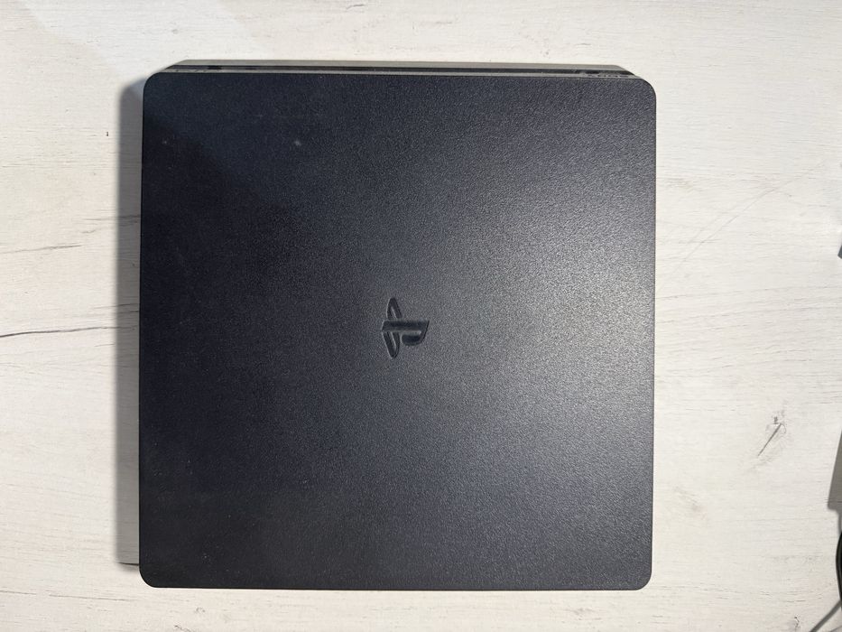 PlayStation 4 slim