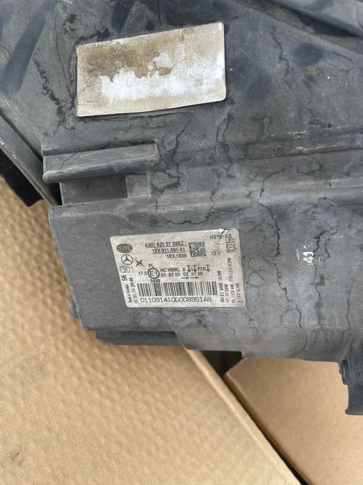 Vand far mercedes e-class stanga+ dreapta led mercedes w207 c207