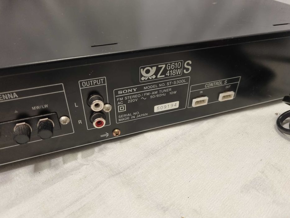 Sony ST-S300L FM AM vintage
