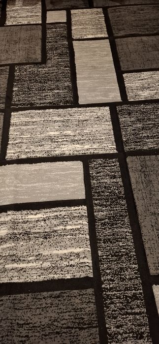 Oferta covor geometric!