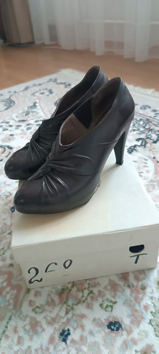 Продам кожаные туфли