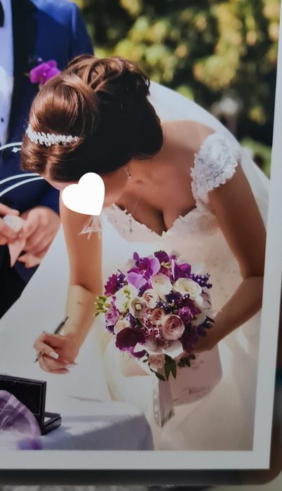 Rochie mireasa tip printesa de la Nanette