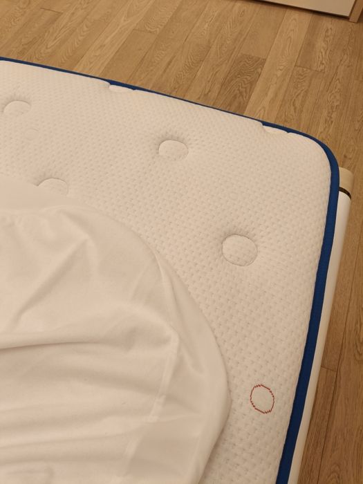 Продам спальный гарнитур